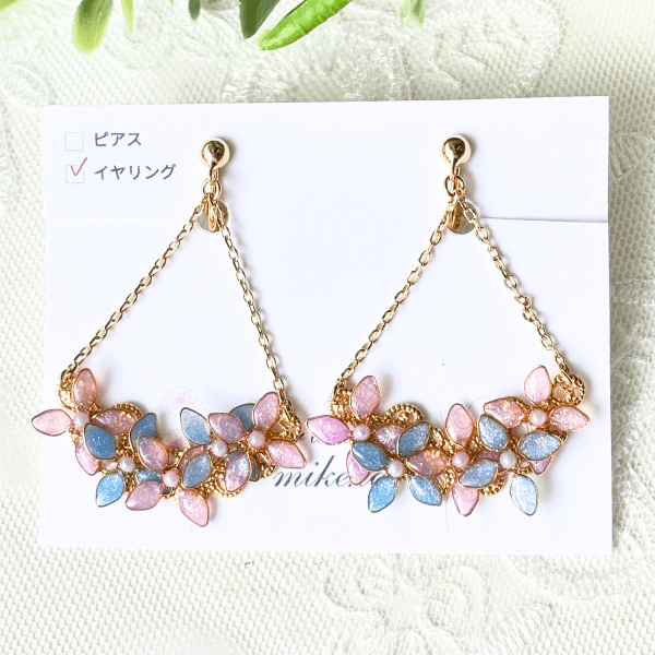 【イヤリング】キラキラ輝く 紫陽花 パープルブルー